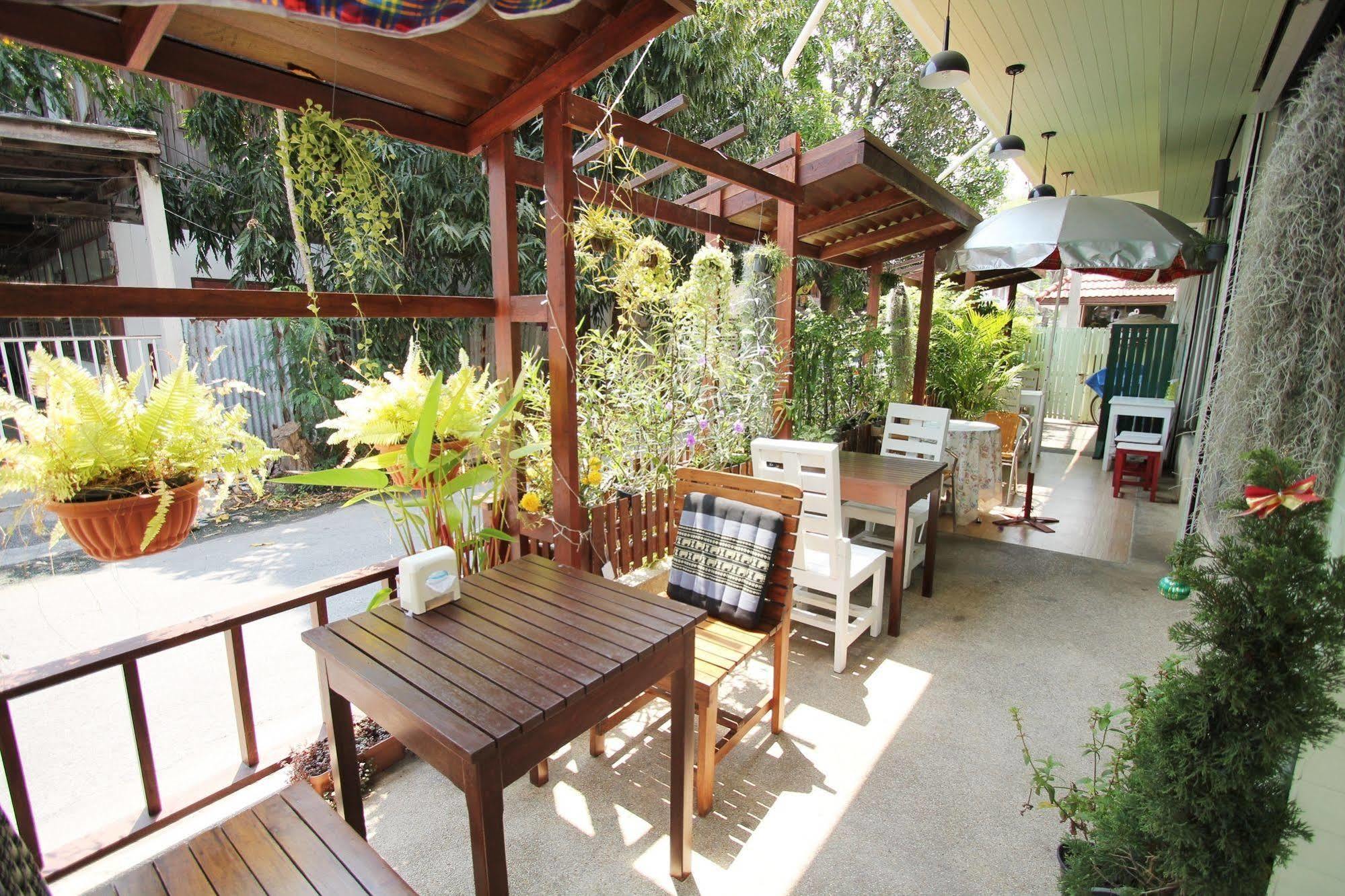 Chanchala Cafe & Hostel HHQ Exterior foto